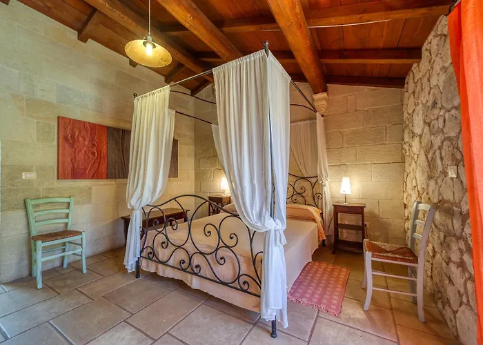 Masseria Copertini Çiftlik konaklama *